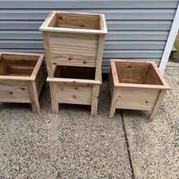 Handmade Cedar Planter Box 16" X 16" X 16" - Image 2